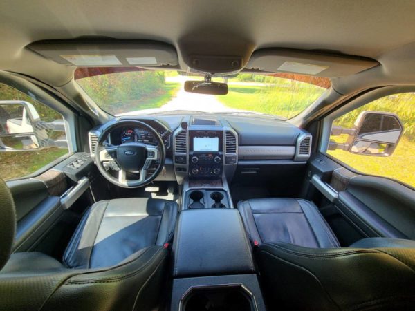 2017 Ford F250 Lariat - Image 11