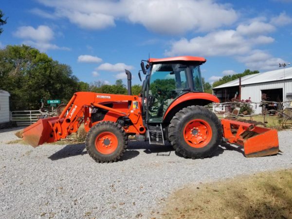 Kubota M6060 Tractor with Box Blade and Front End Loader - Image 7