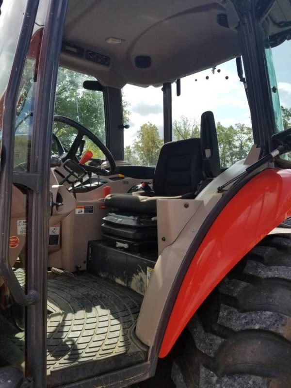 Kubota M6060 Tractor with Box Blade and Front End Loader - Image 4