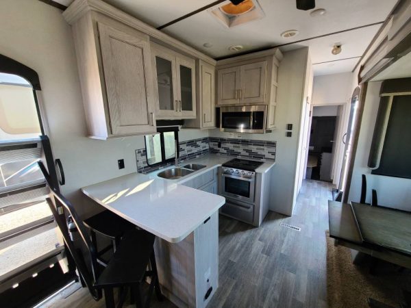 2020 Keystone MONTANA HIGH COUNTRY 377FL - Image 29