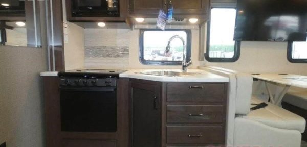 2020 THOR MOTOR COACH A.C.E. 27.2 - Image 13
