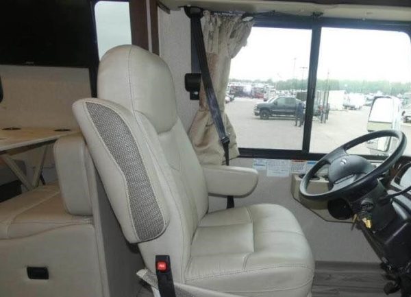 2020 THOR MOTOR COACH A.C.E. 27.2 - Image 3