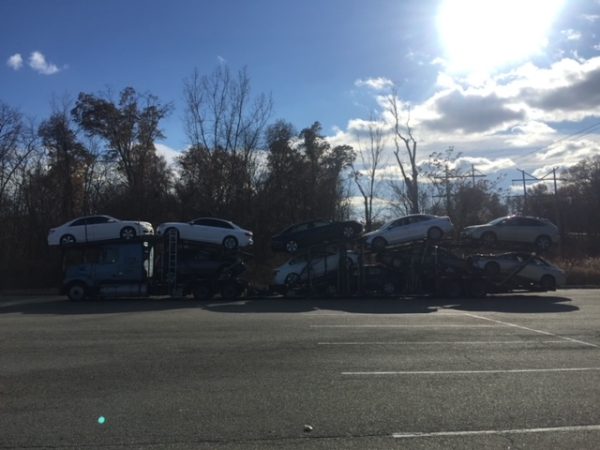 2015  Volvo VAH64300 and 2006 10 Car Carrier - Image 2