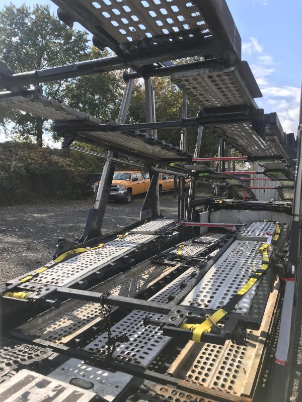 2009 Peterbilt 388 10 Car Carrier - Image 3
