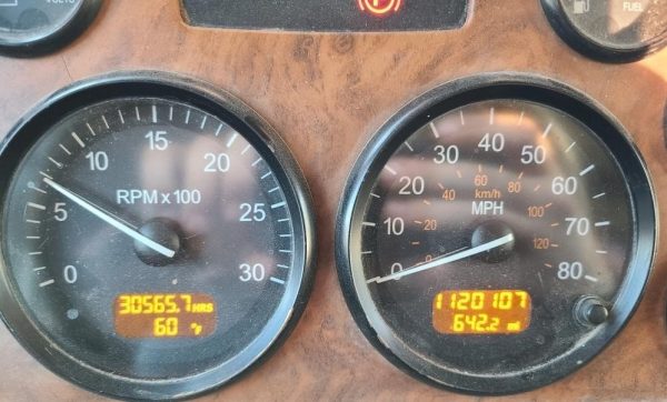 2006 PETERBILT 385 - Image 4