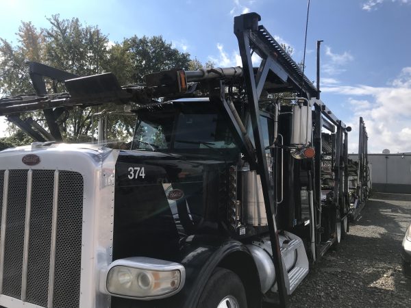 2009 Peterbilt 388 10 Car Carrier - Image 4
