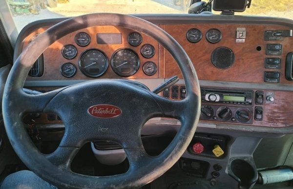 2006 PETERBILT 385 - Image 5