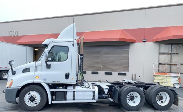 2014 FREIGHTLINER CASCADIA 113