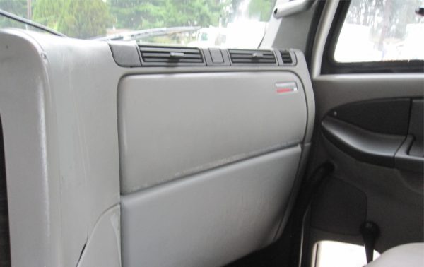 2004 FREIGHTLINER COLUMBIA 120 - Image 10