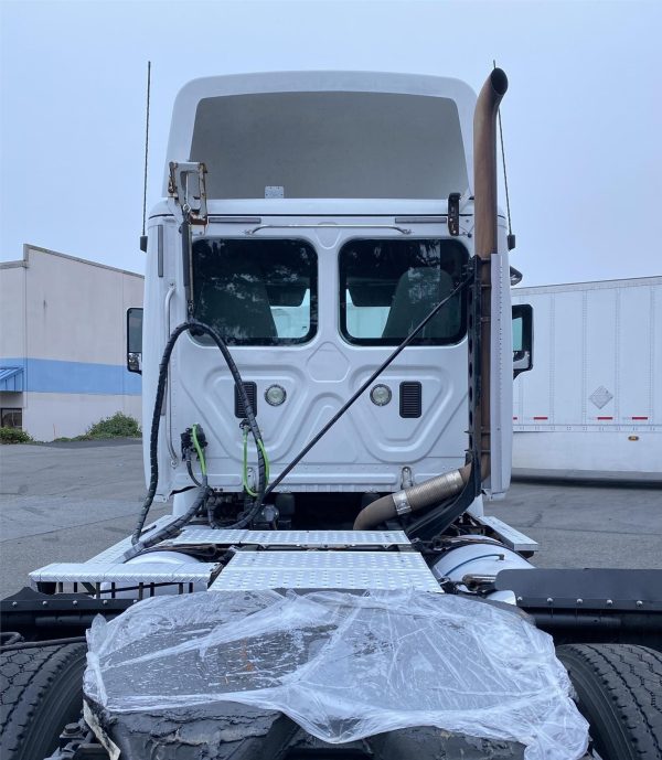 2014 FREIGHTLINER CASCADIA 113 - Image 6