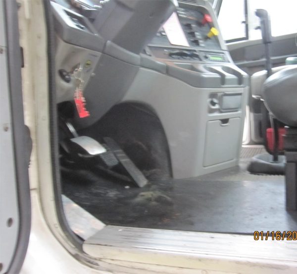 2004 FREIGHTLINER COLUMBIA 120 - Image 6