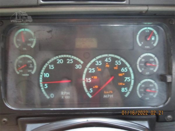 2004 FREIGHTLINER COLUMBIA 120 - Image 9