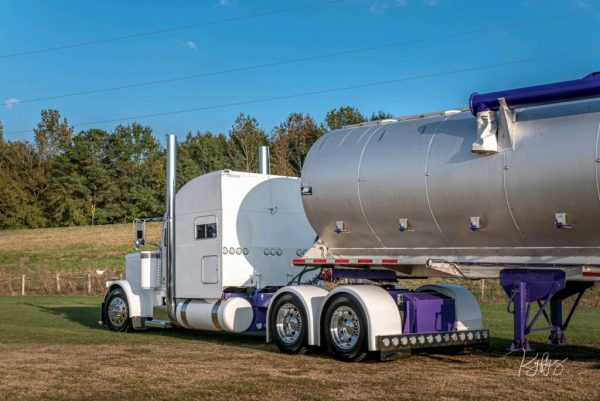 2021 Peterbilt 389 - Image 6