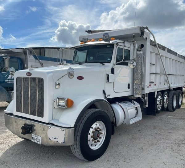2013 PETERBILT 367 - Image 2