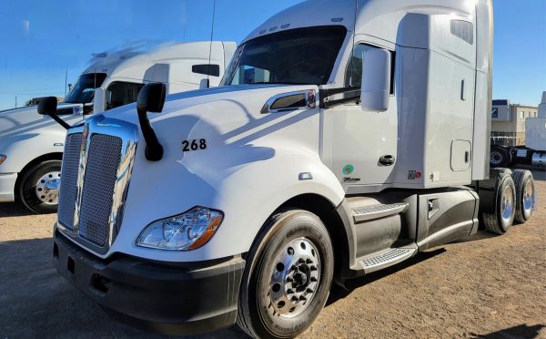 2017 KENWORTH T680