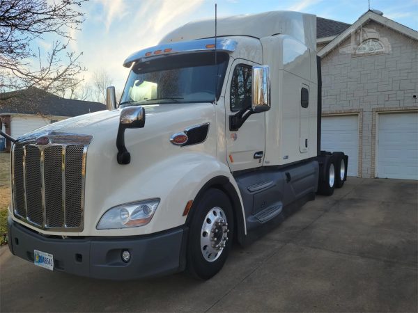 2018 PETERBILT 579