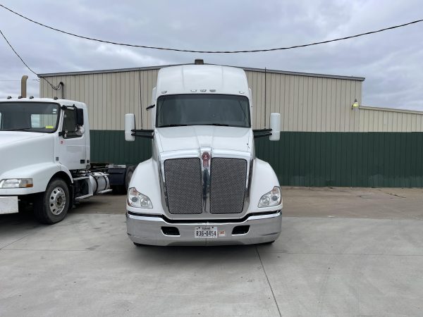 2018 Kenworth t680 - Image 2