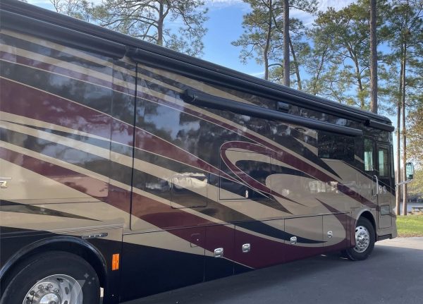 2018 TIFFIN PHAETON 40AH - Image 2
