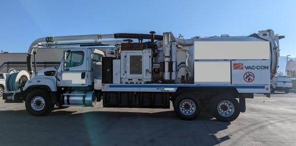 2016 FREIGHTLINER 114SD - Image 2