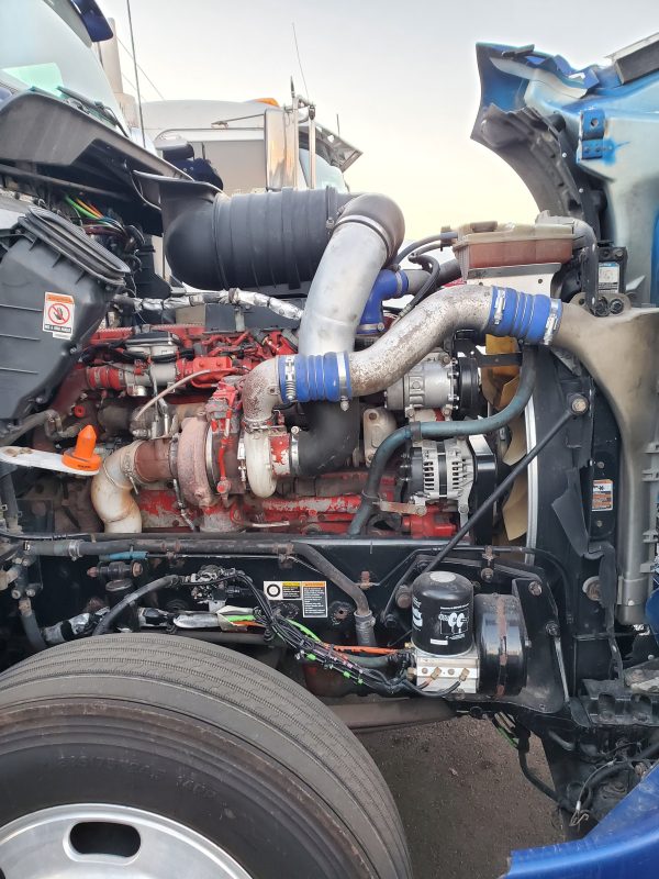 2011 Kenworth T660 - Image 16