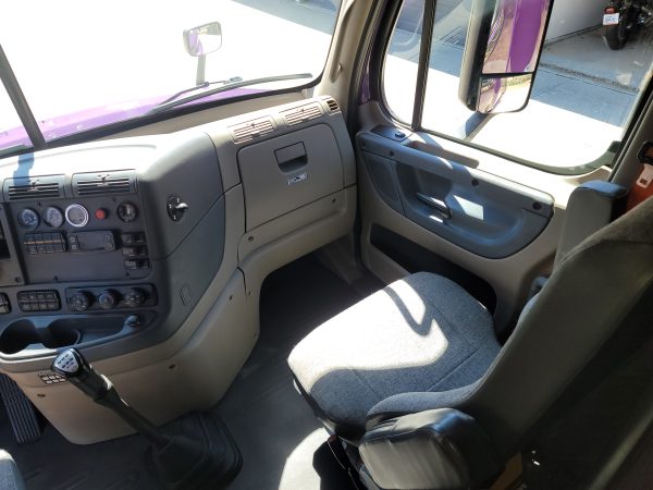 2016 FREIGHTLINER CASCADIA 125 - Image 16