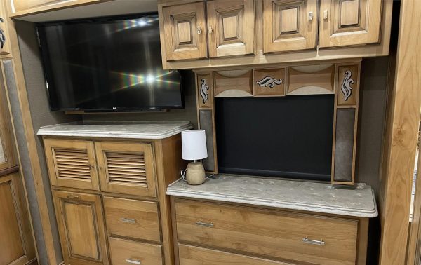 2018 TIFFIN PHAETON 40AH - Image 23