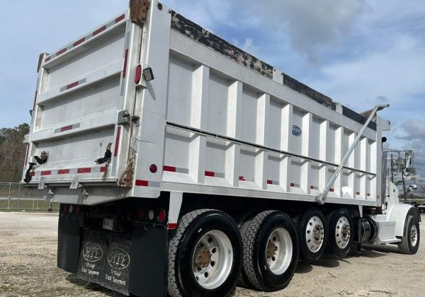 2013 PETERBILT 367 - Image 4