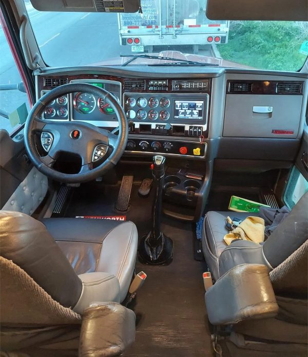 2013 KENWORTH T660 - Image 5