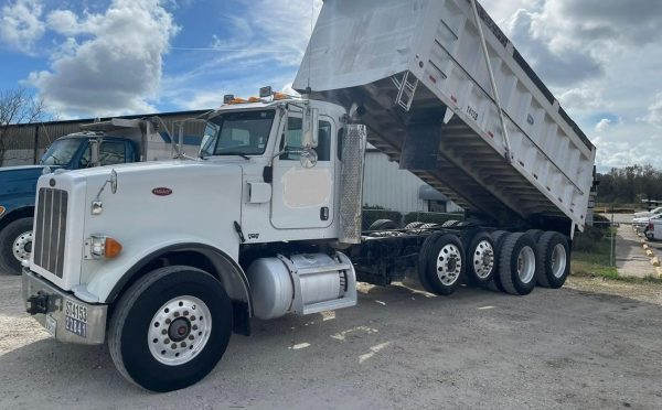 2013 PETERBILT 367 - Image 6