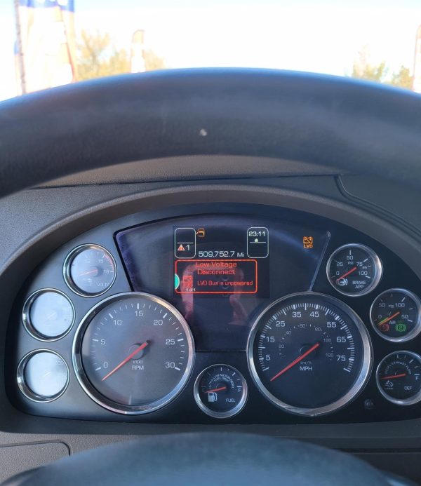 2017 KENWORTH T680 - Image 6
