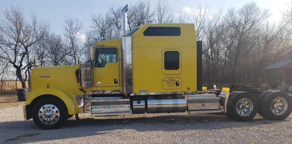 2019 KENWORTH W900L