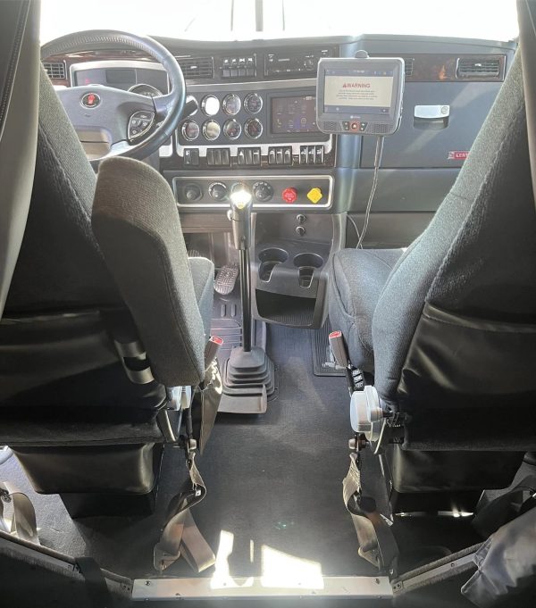 2018 KENWORTH W900L - Image 11