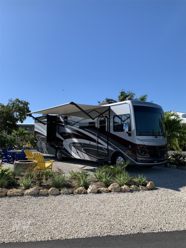 2022 FLEETWOOD BOUNDER 35K - Image 23