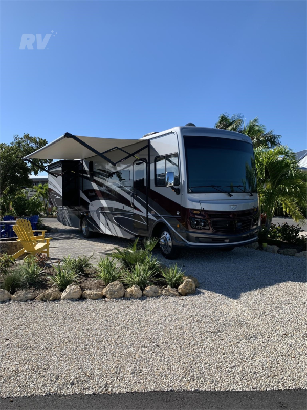 2022 FLEETWOOD BOUNDER 35K - Image 24