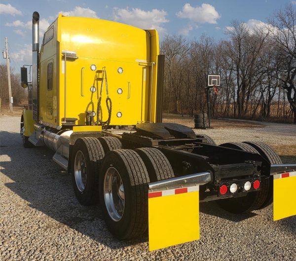 2019 KENWORTH W900L - Image 3