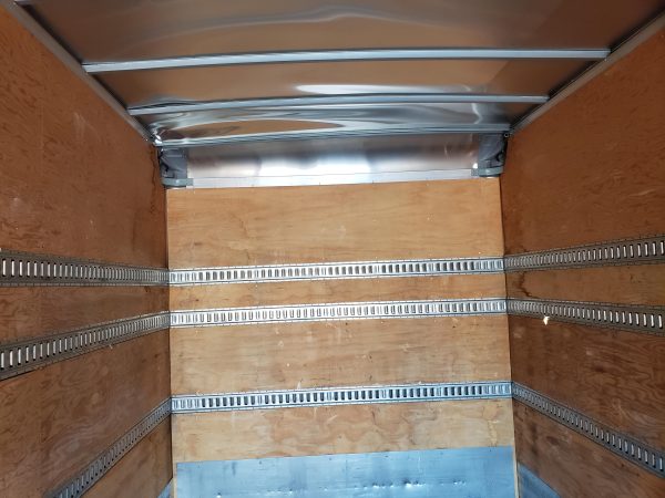 2014 Peterbilt 337 Box Truck - Image 4