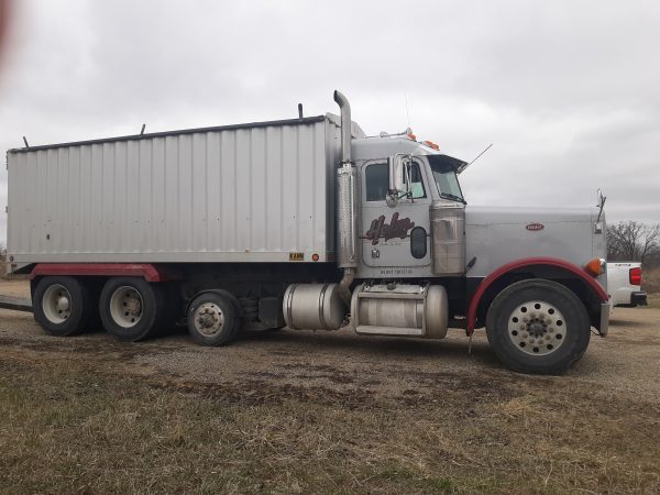 2002 Peterbilt & 2011 Air Ride Pup Trailer
