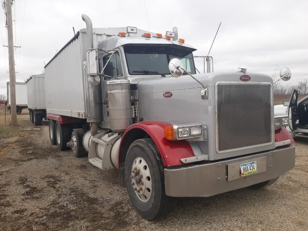 2002 Peterbilt & 2011 Air Ride Pup Trailer - Image 2