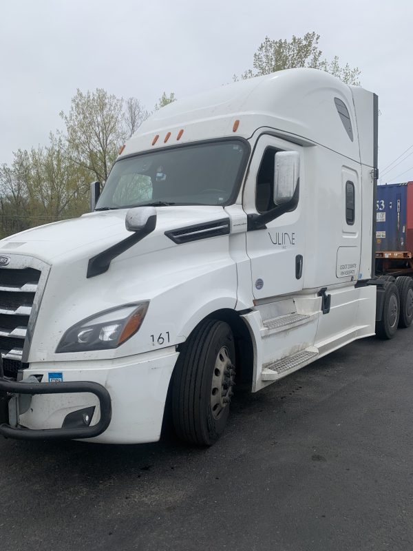 2019 Freightliner Cascadia 126 - Image 5