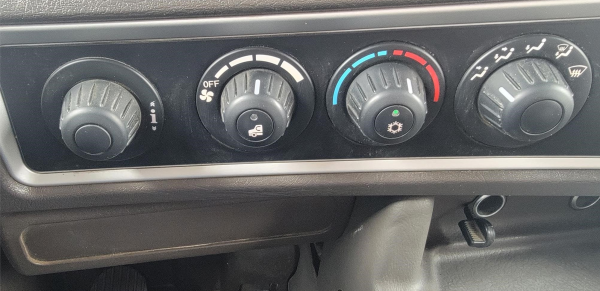 2020 KENWORTH T800 - Image 14