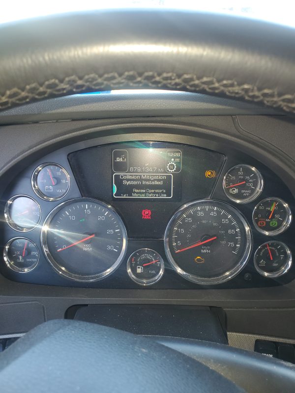 2018 Kenworth T680 - Image 4