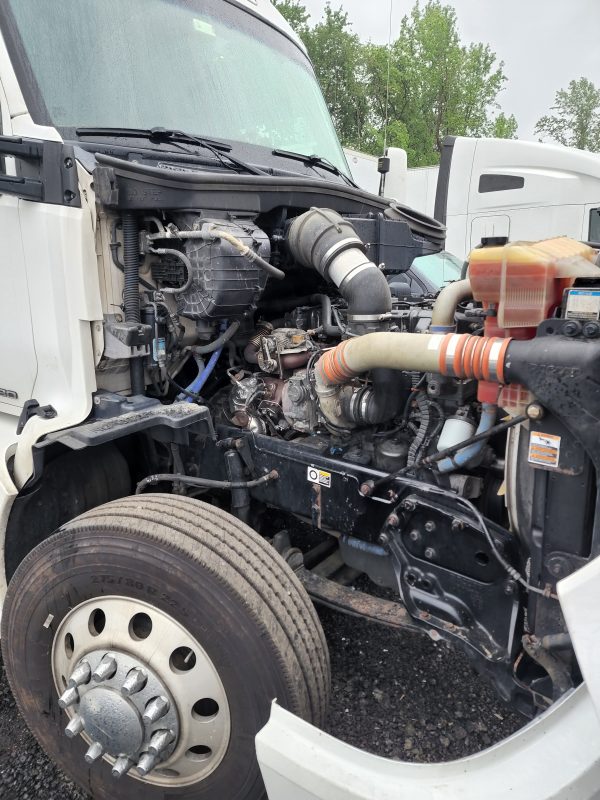 2014 Kenworth T680 - Image 7