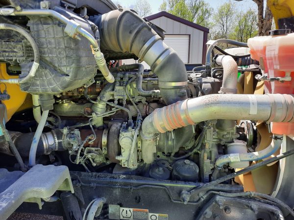 2019 Peterbilt 579 - Image 3