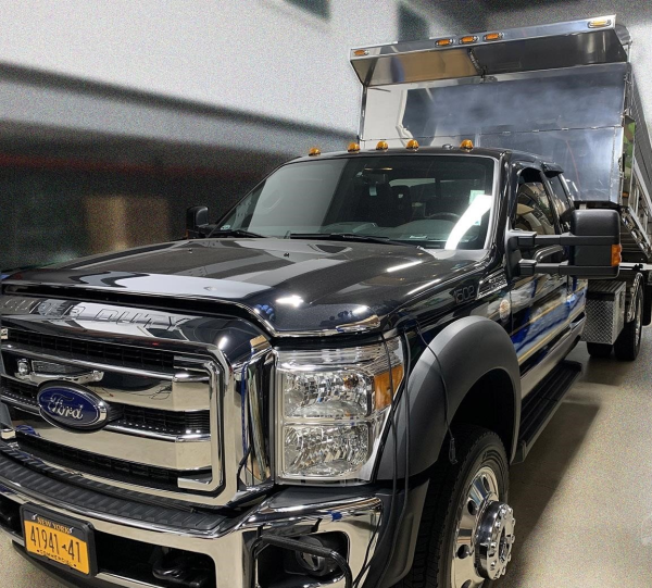 2015 Ford F550 Lariat Dump Truck - Image 2
