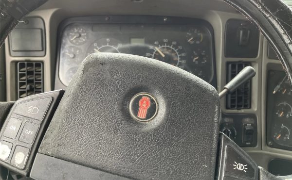 2000 Kenworth T2000 - Image 4