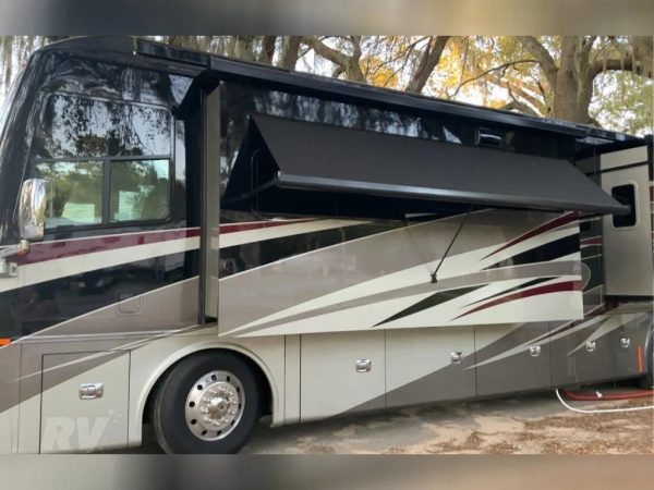 2021 TIFFIN PHAETON 40IH - Image 5