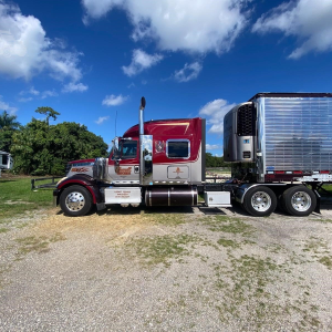 2017 International Lonestar & 2017 Vanguard Reefer Trailer