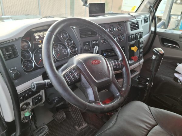 2018 Peterbilt 567 - Image 5