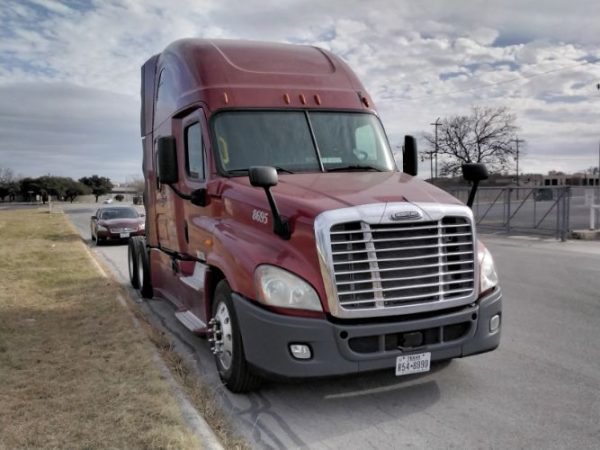 2014 FREIGHLINER  CASCADIA 125 - Image 2