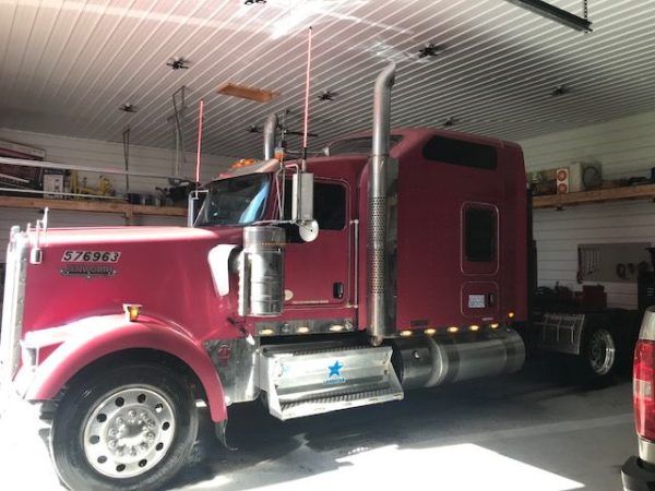 2012 KENWORTH W900L - Image 2